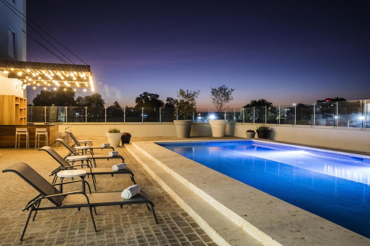 Fiesta Inn Celaya Galerias エクステリア 写真