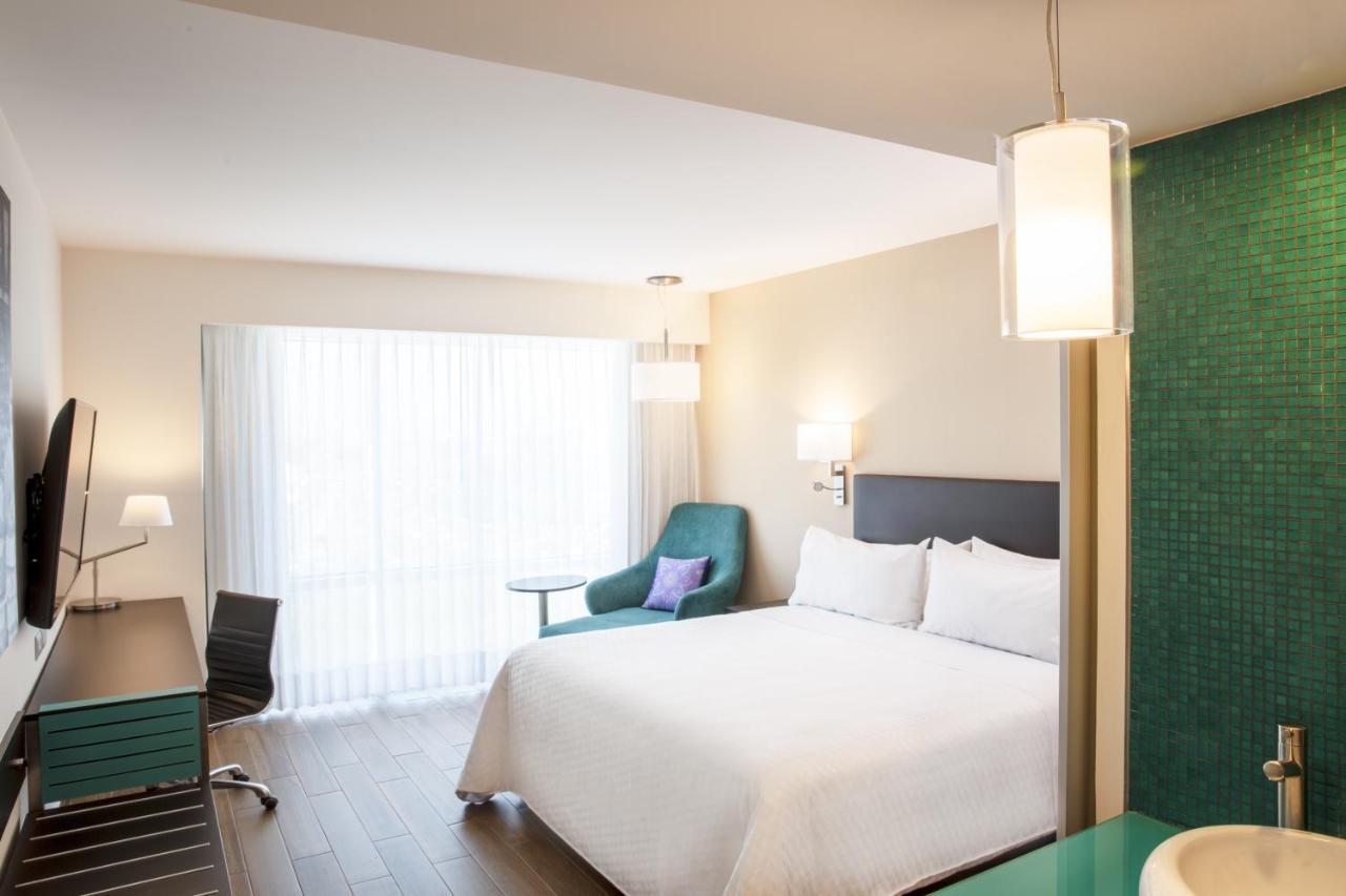 Fiesta Inn Celaya Galerias エクステリア 写真