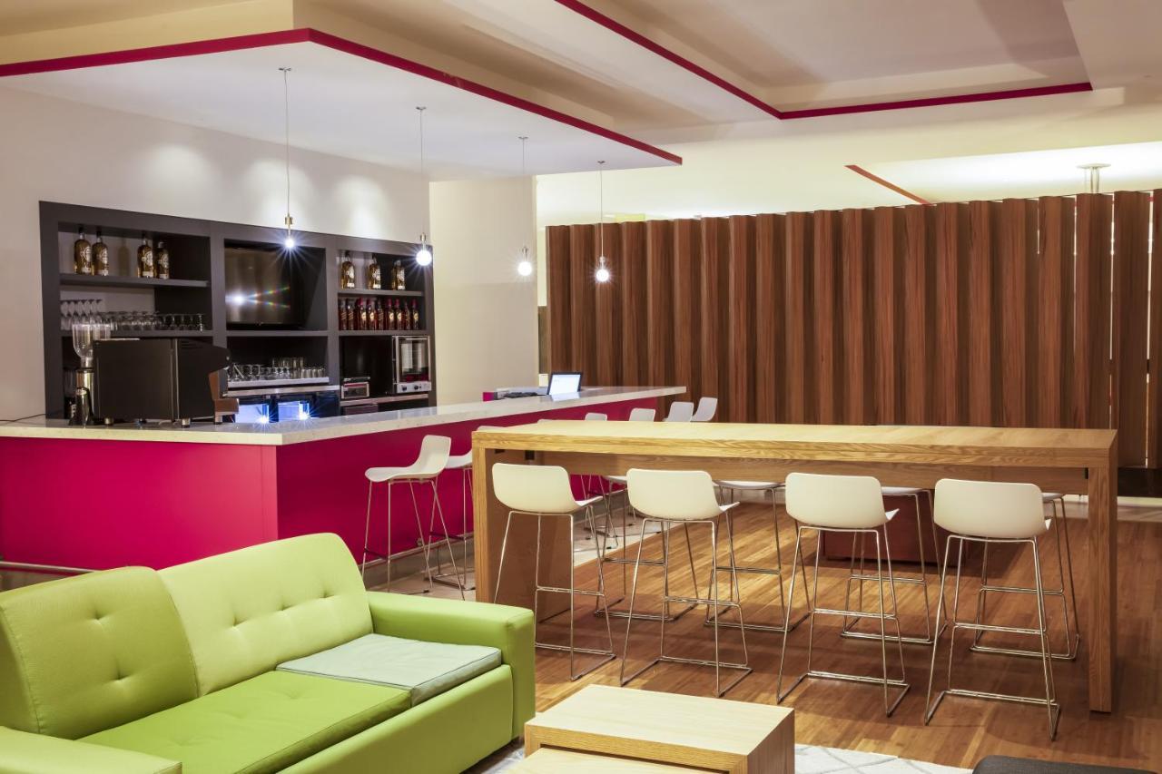 Fiesta Inn Celaya Galerias エクステリア 写真