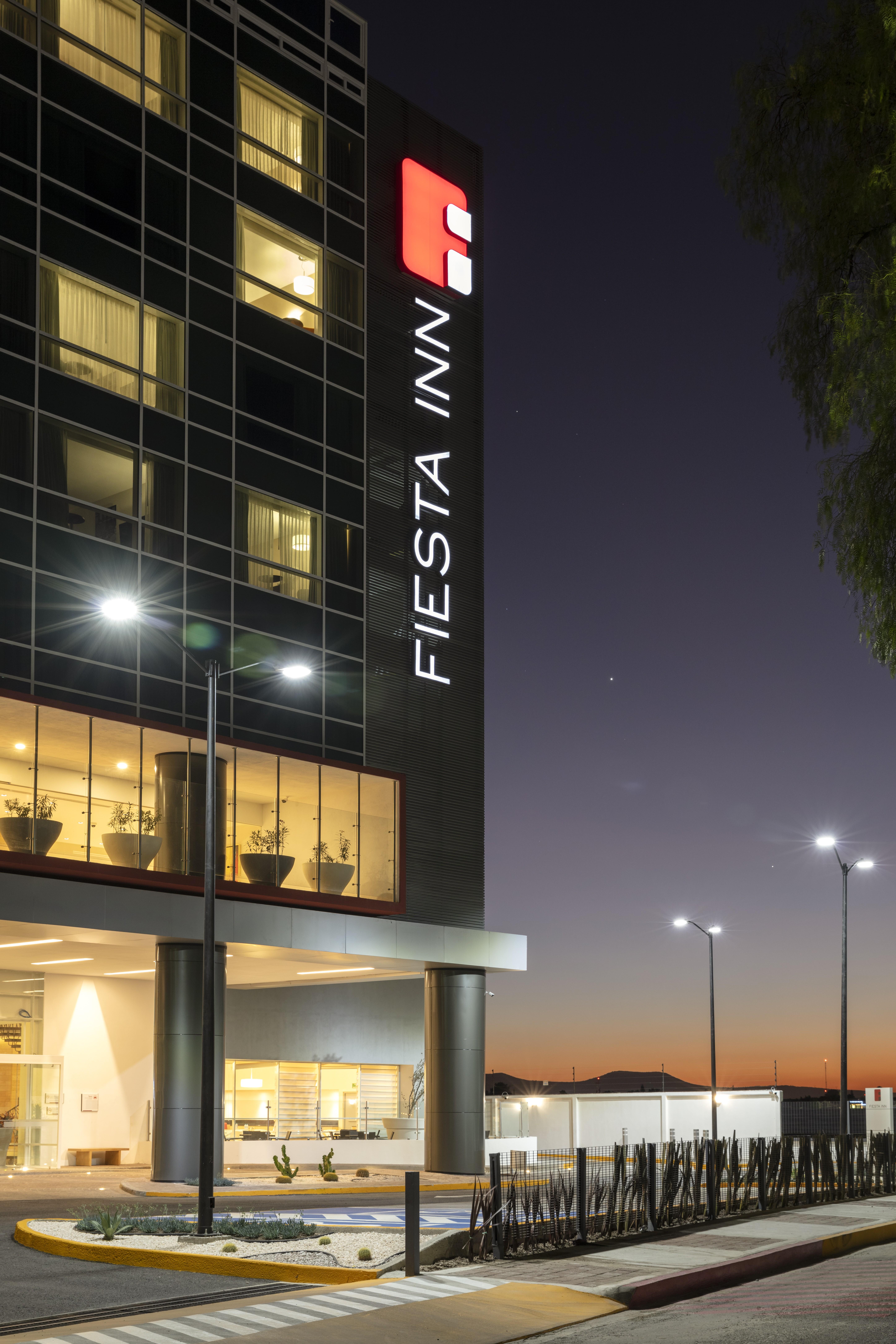 Fiesta Inn Celaya Galerias エクステリア 写真
