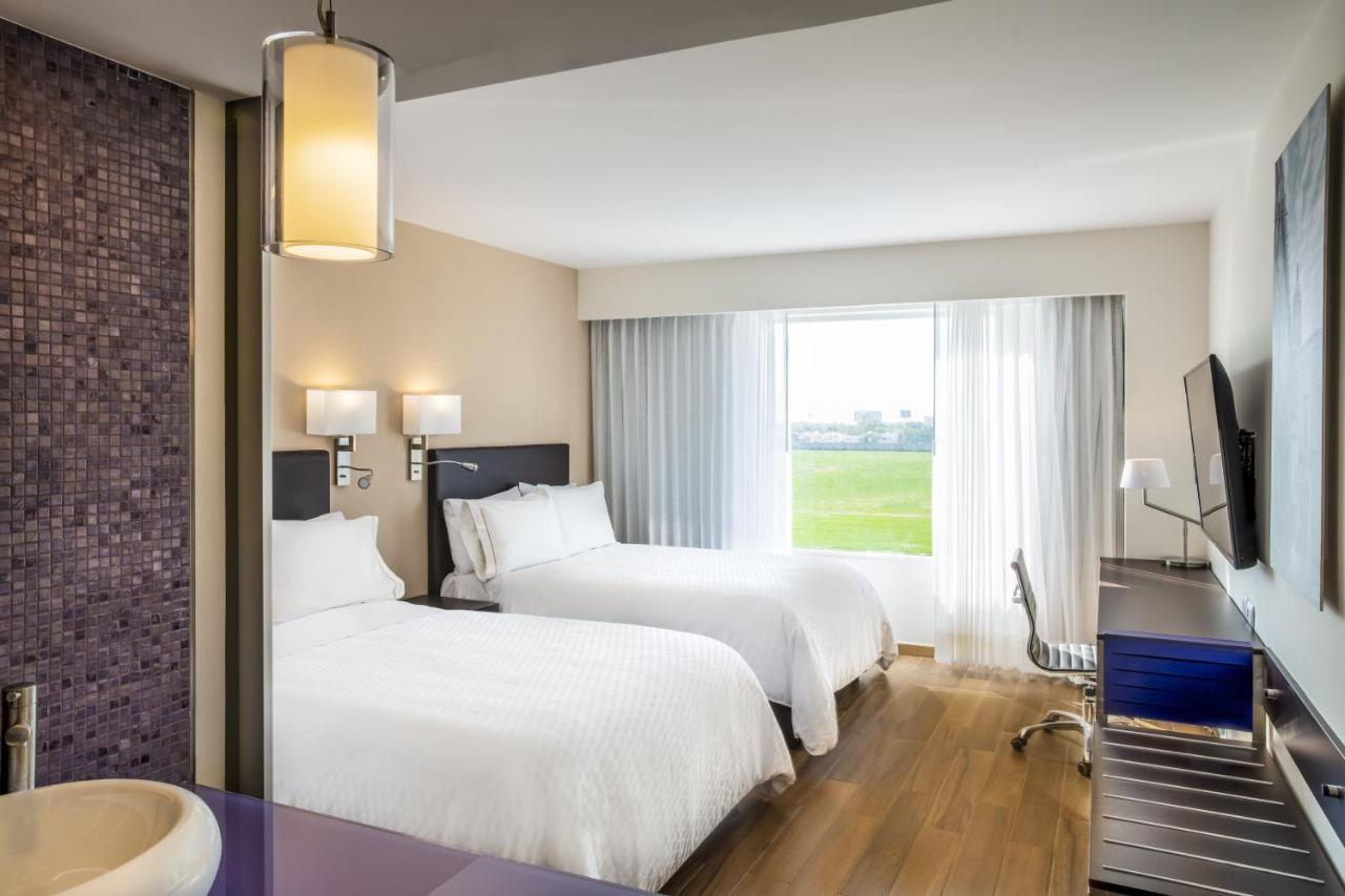 Fiesta Inn Celaya Galerias エクステリア 写真