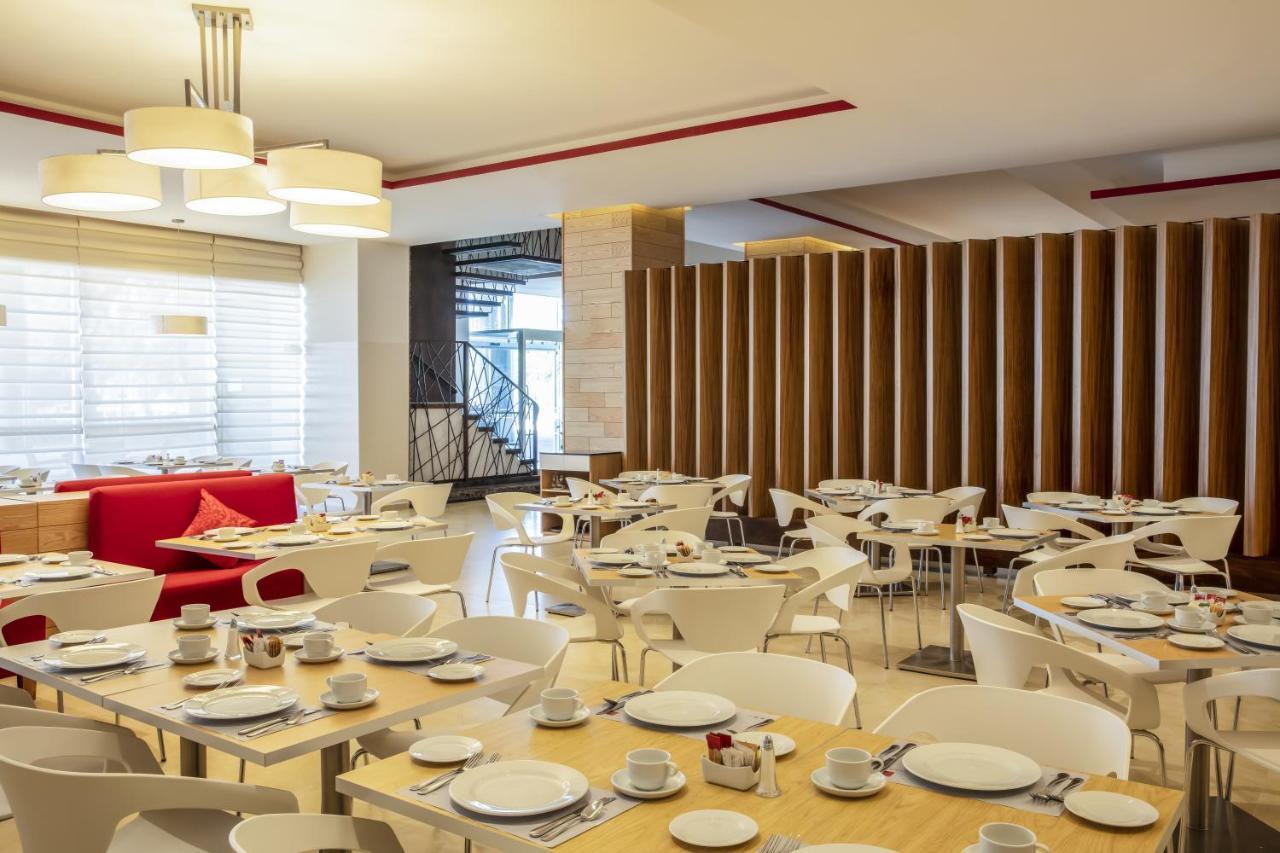 Fiesta Inn Celaya Galerias エクステリア 写真